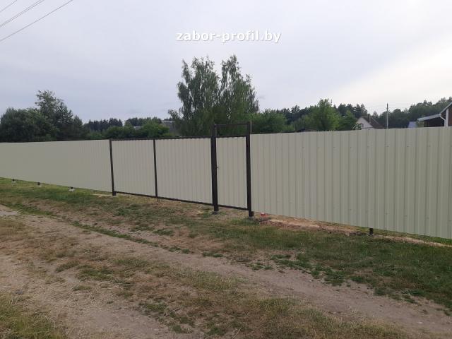 Металлопрофиль бежевый. Металлопрофиль бежевый.